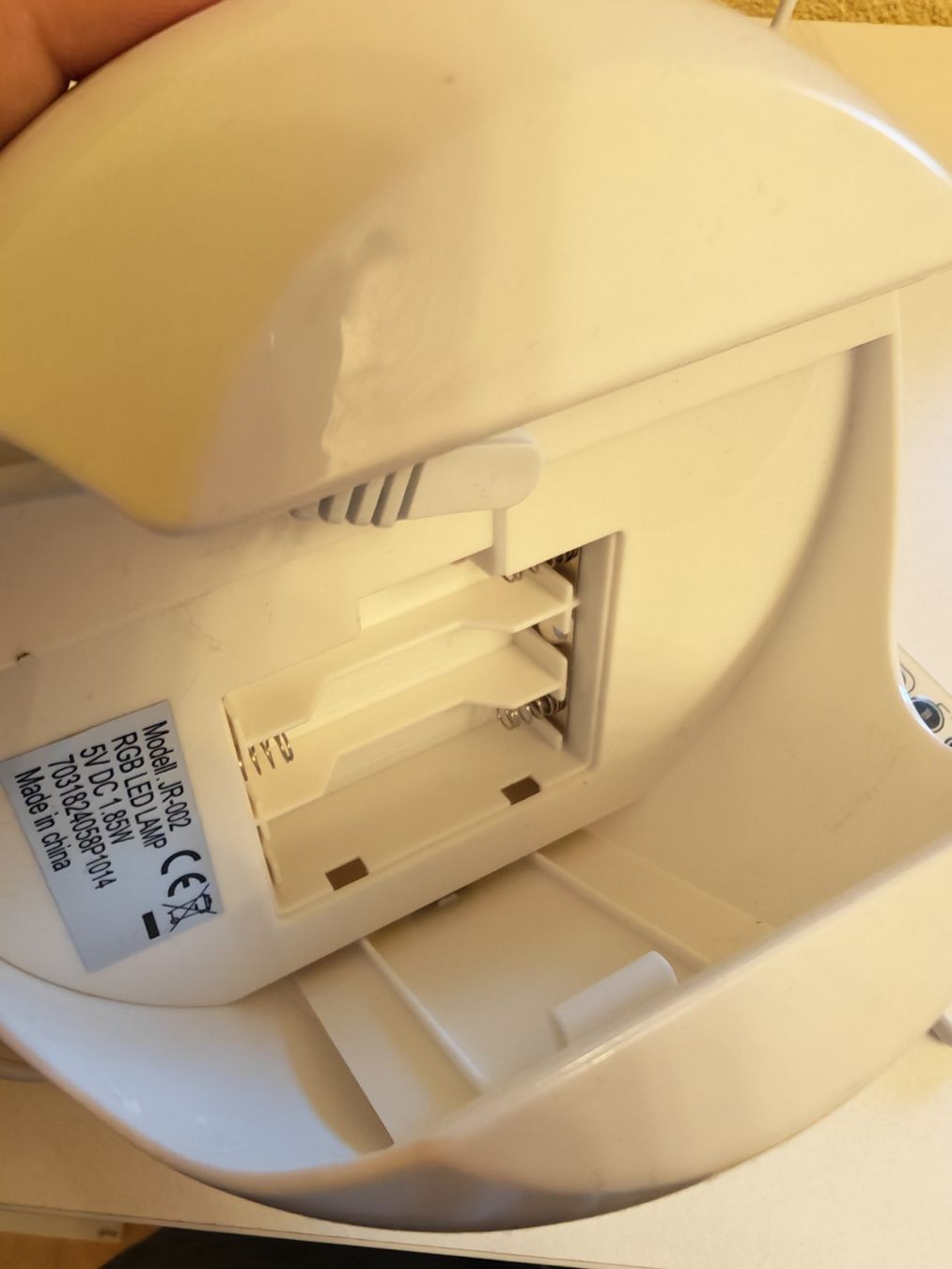 Lampade: Runde RGB Tischleuchte – Usato da Liestal venduto da Kratzilla 5