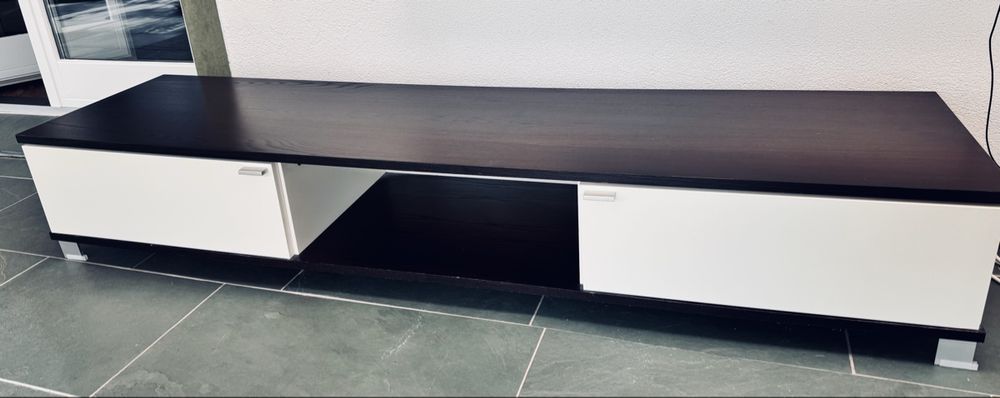 Modernes TV Lowboard 180cm - Weiß Mit Stauraum - Medienkonsole Mit Kabelmanagement