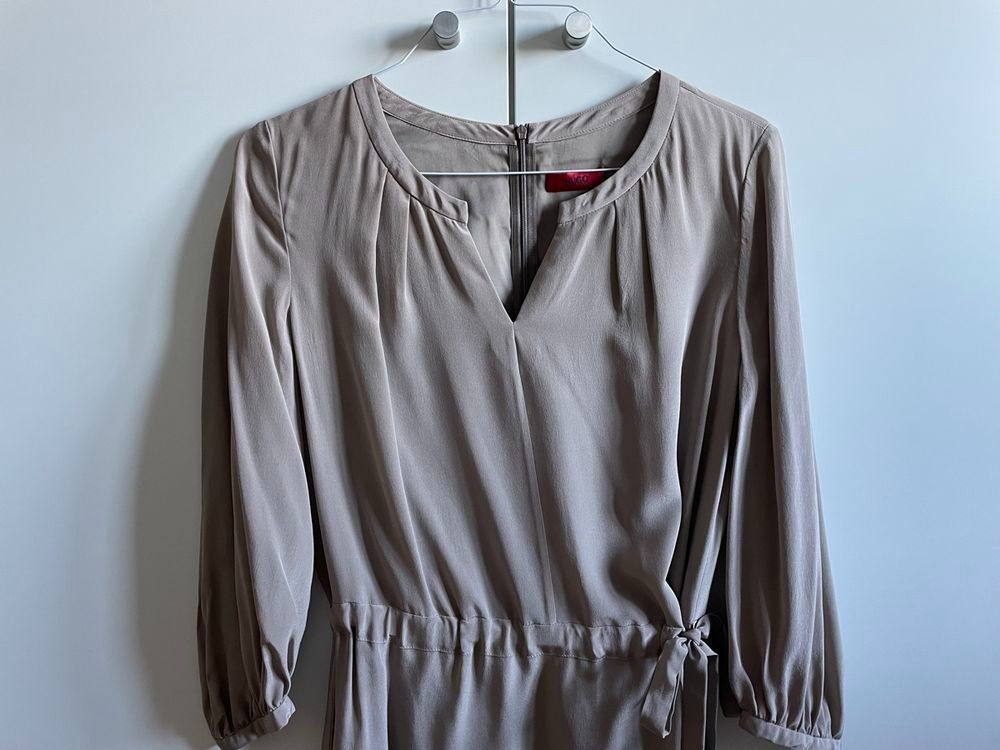 Hugo Boss Vestiti: Damenkleid aus Seide von Boss – Usato da Zug venduto da bar_x8bv 1