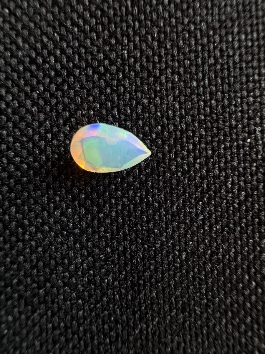 Pietre preziose: Äthiopischer Opal 0.65ct – Nuovo e nell'imballaggio originale da Wängi venduto da Horus90 2