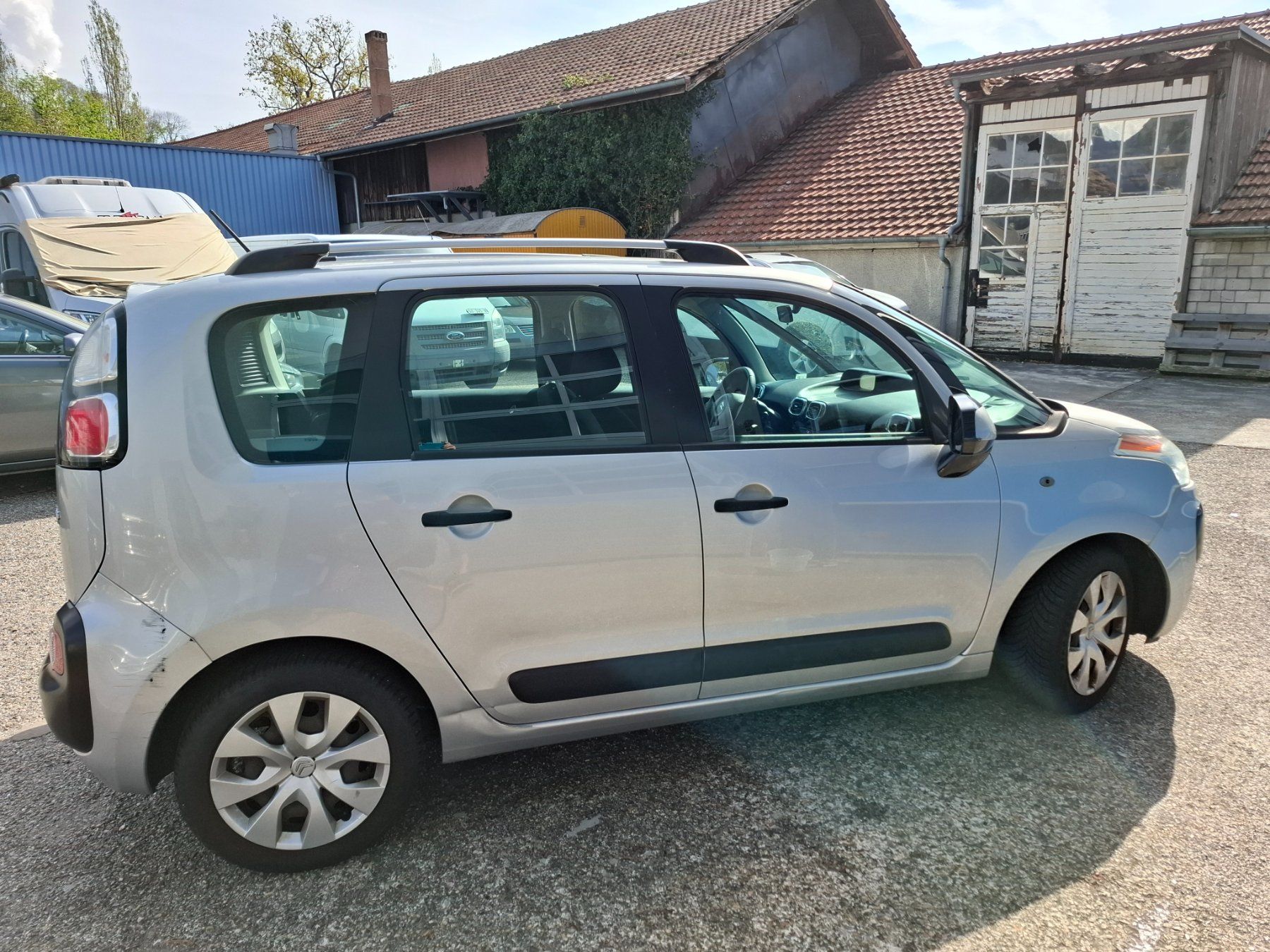 Citroën Autos: C3 Picasso mit Hagelschaden – Defekt aus Wangen b. Olten von spyro10 1