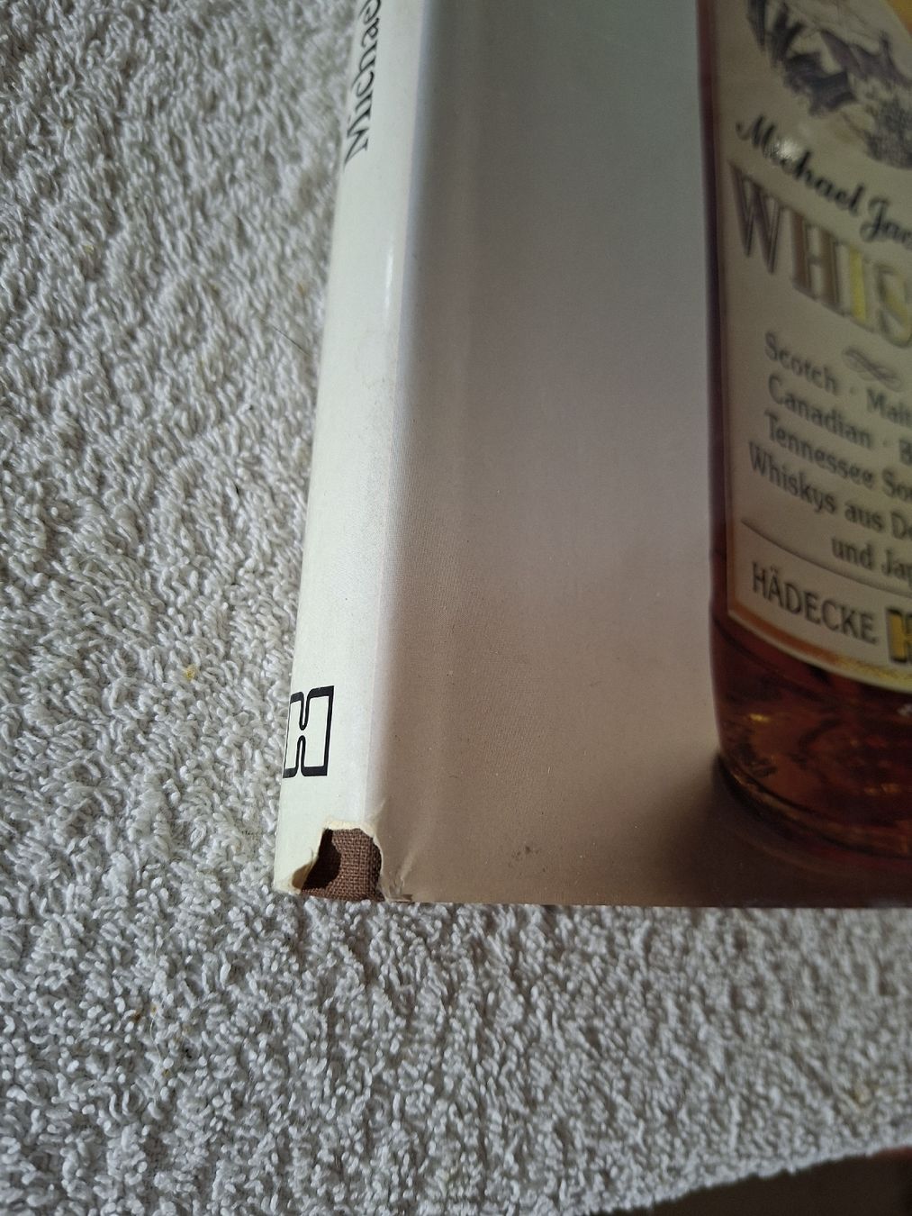 Libri: Whisky Bücher von Michael Jackson – Usato da Grindelwald venduto da carro5 2