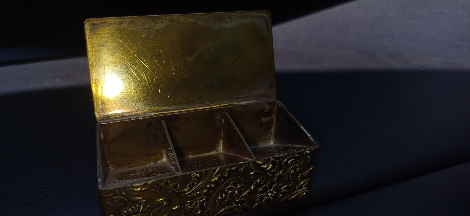 Pots: Kleine Briefmarken Schatulle – D'occasion à Flawil par Naphtali 1
