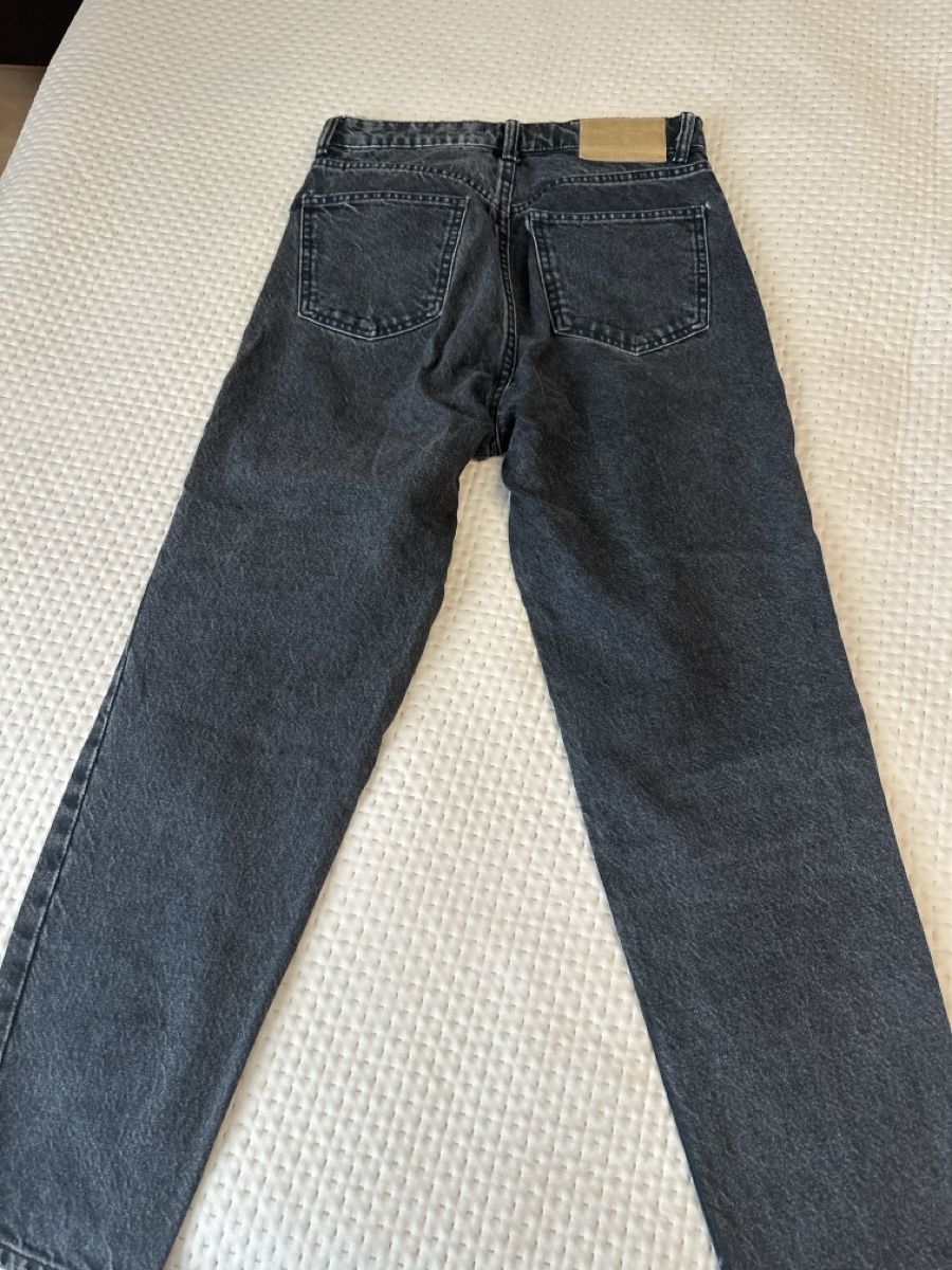 Jeans: Zara Hose Gr 36 – Usato da Volketswil venduto da Sina008 1