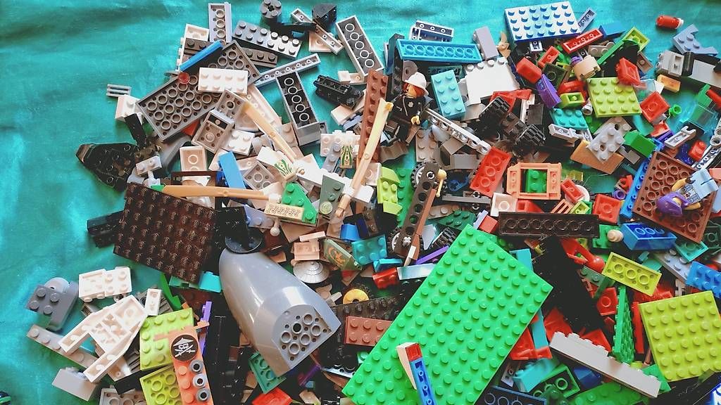 Lego Baukästen: Lego Classic-Basic-Figuren Kiloware gemischt 1,1kg – Gebraucht aus Schwarzenbach(Huttwil) von Padielito 2