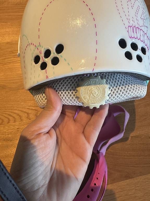 Caschi: Ski Helm und Brille Gr.51-55 – Usato da Fürigen venduto da Dkneu 1