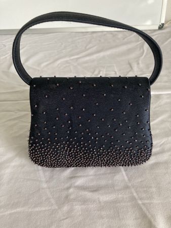 Elegante Damen Handtasche, schwarz, mit Verzierung, Top!
