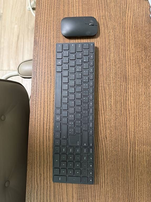 Microsoft Tastiere: Microsoft "Designer" Maus und Tastatur – Usato da Zürich venduto da mosetii