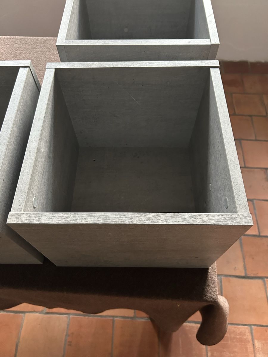 Scaffali: 3 graue Wandregale, Cube, Betonoptik – Usato da riedholz venduto da Briglemue 5