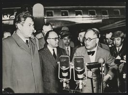 Fotografie Japanischer Aussenminister Sh