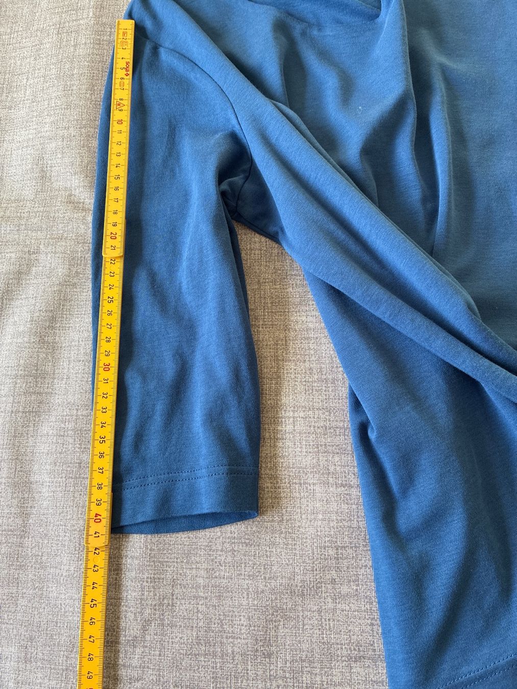 T-Shirts: Schlichtes Shirt von Efixelle Gr.40 – Gebraucht aus Davos Platz von nanigl 6