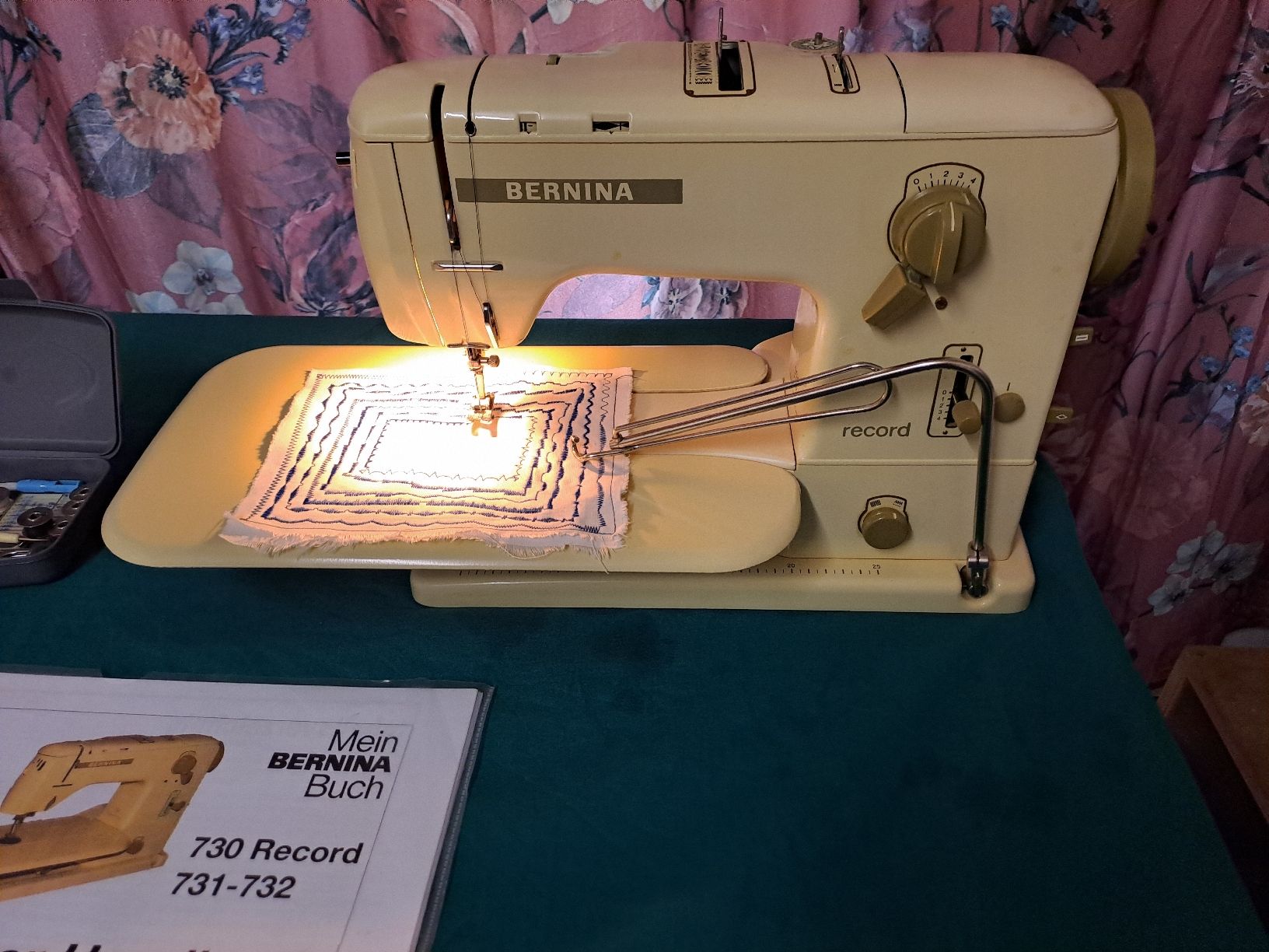 Bernina Nähmaschinen: Bernina 730 record  – Gebraucht aus Belp von amalija