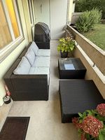Gartenlounge mit Beistelltisch