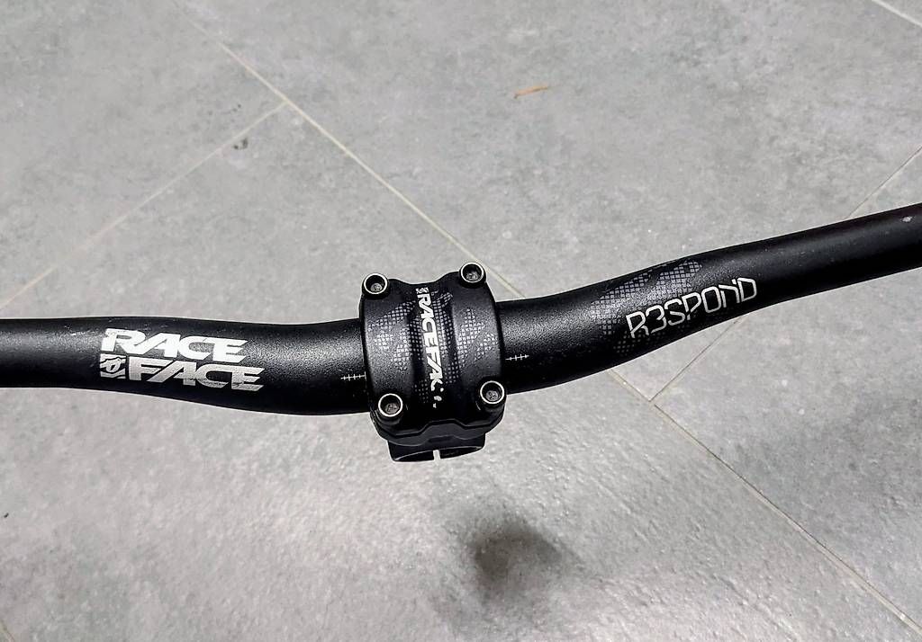Pezzi di ricambio: Race Face Lenker inklusive Vorbau – Usato da Stans venduto da Blackspeedy 1