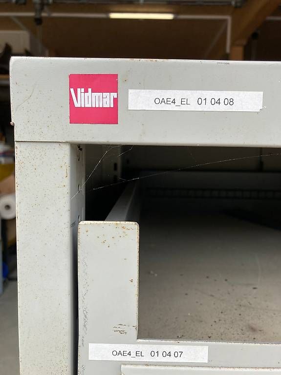 Armadi: Werkzeugschrank Vidmar – Usato da Liesberg Dorf venduto da Country1 1