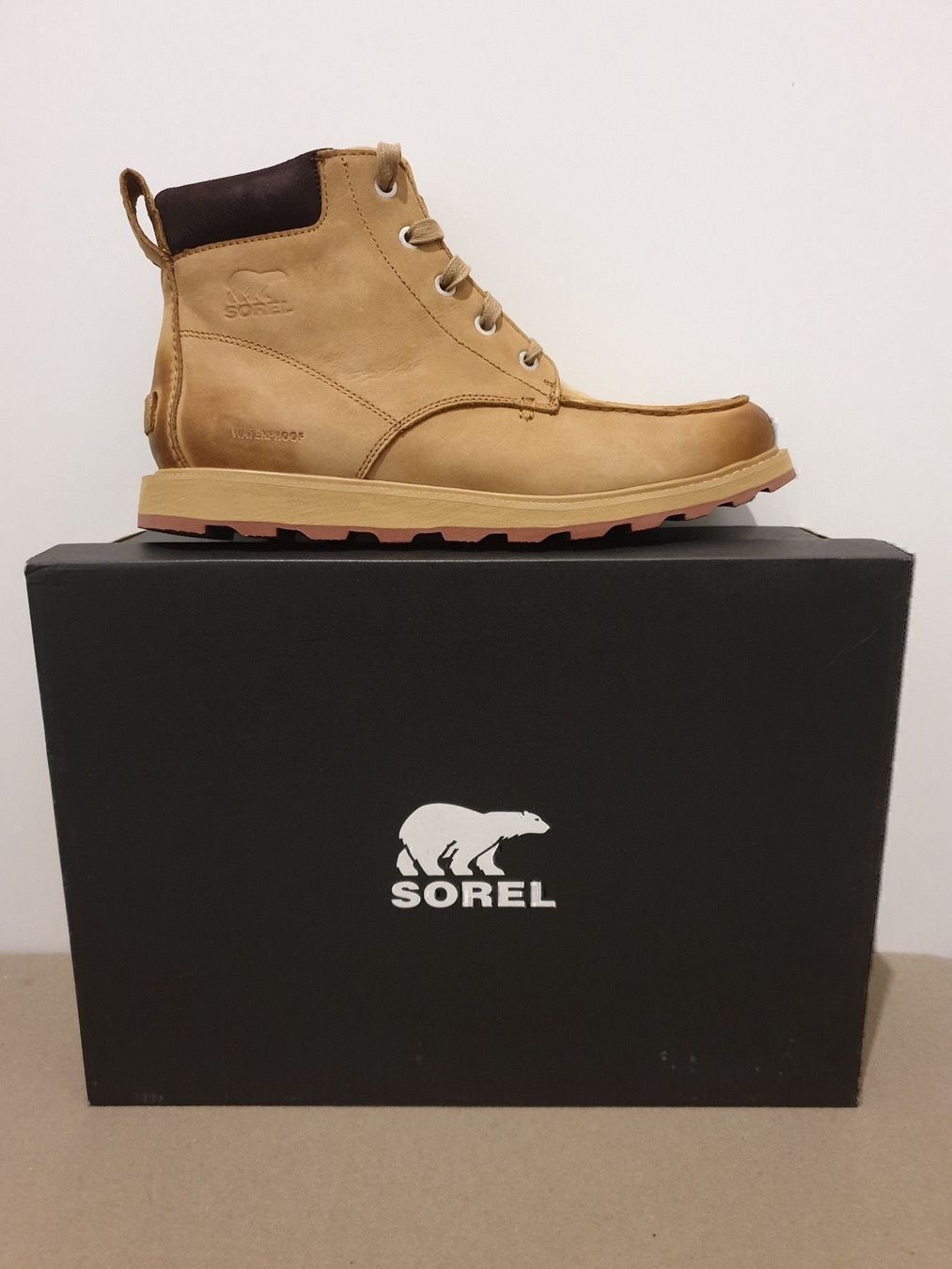 Sorel Scarpe da uomo: SOREL MADSON MOC TOE WATERPROOF     Gr. 41 / 26 CM – Nuovo e nell'imballaggio originale da Zürich venduto da LIQUIDATOR.CP