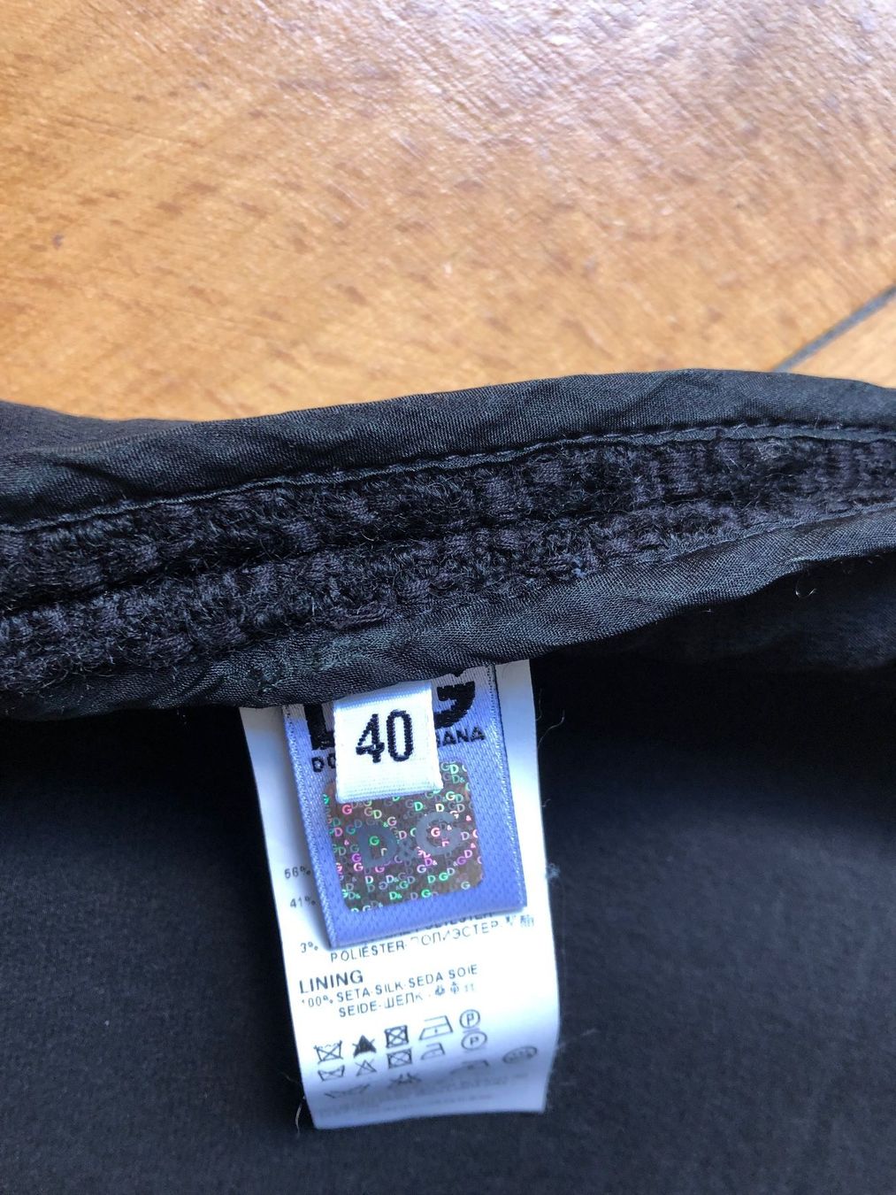 Dolce & Gabbana Gonne: Kurzer Rock Dolce & Gabbana schwarz – Usato da Zürich venduto da MakasoZH 4