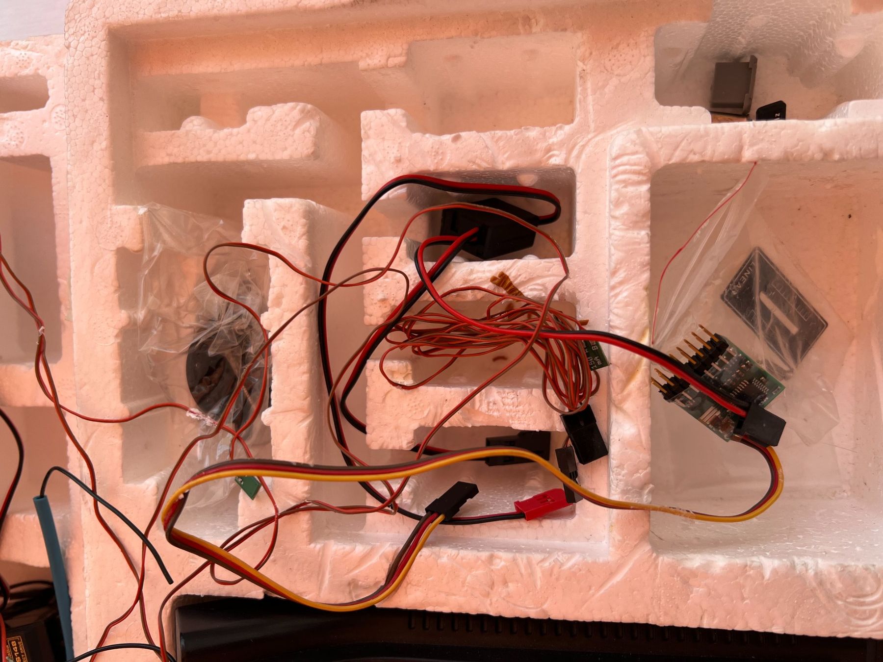 Futaba Telecomando: Sender: Robbe Futaba F-14 (40MHz) – Nuovo e nell'imballaggio originale da Gorgier venduto da Jamu394565 6