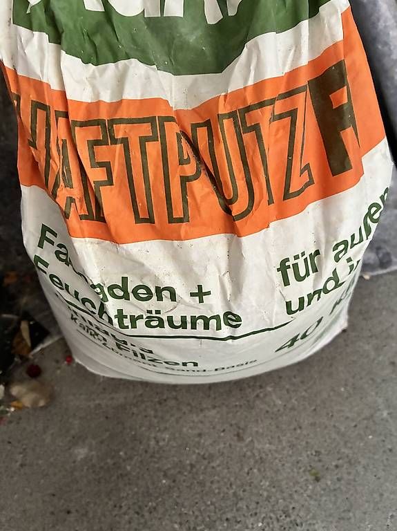 Füllmaterial: Haftputz – Gebraucht aus Azmoos von Fam.Haas