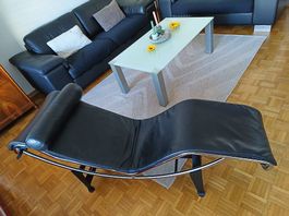 Original Cassina LC4 Chaise Longue (Le Corbusier)