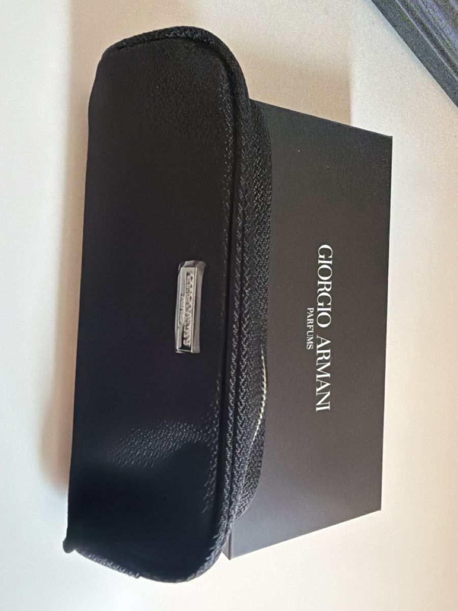 Autres écriture & dessin: Giorgio Armani Etui – Neuf avec emballage d'origine à Rickenbach SZ par Bumblebee_3103