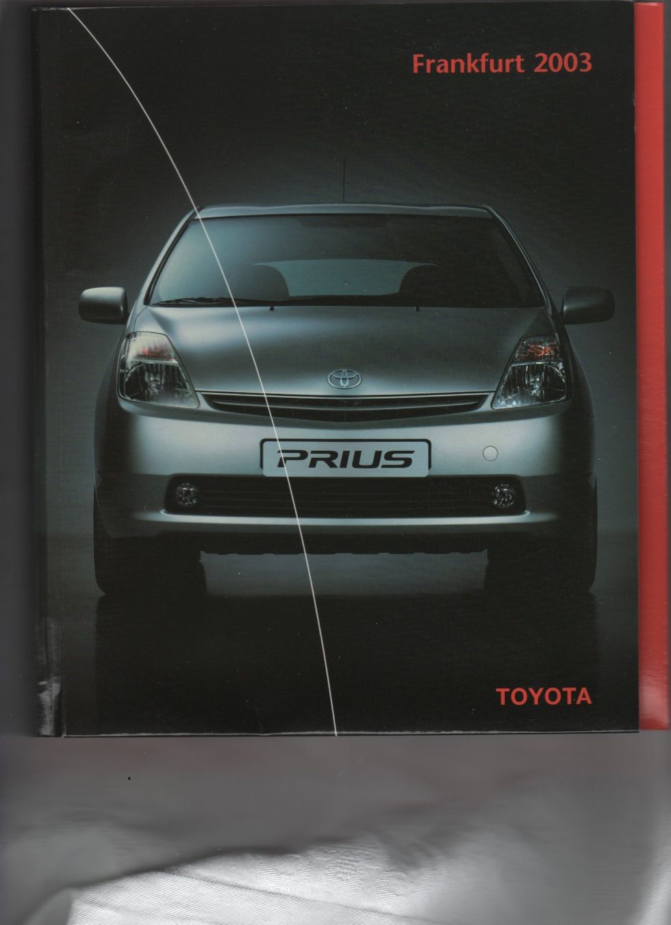 Toyota Documenti: Pressemappe Toyota IAA 2003 – Usato da Corminboeuf venduto da corbay