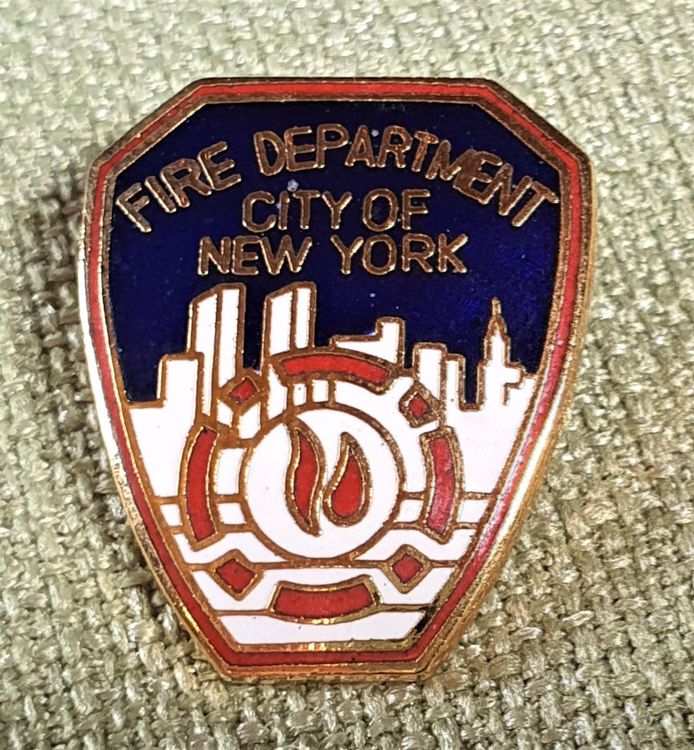 F362 - Pin Fire Department New York City (Gebraucht) in Reinach BL für ...