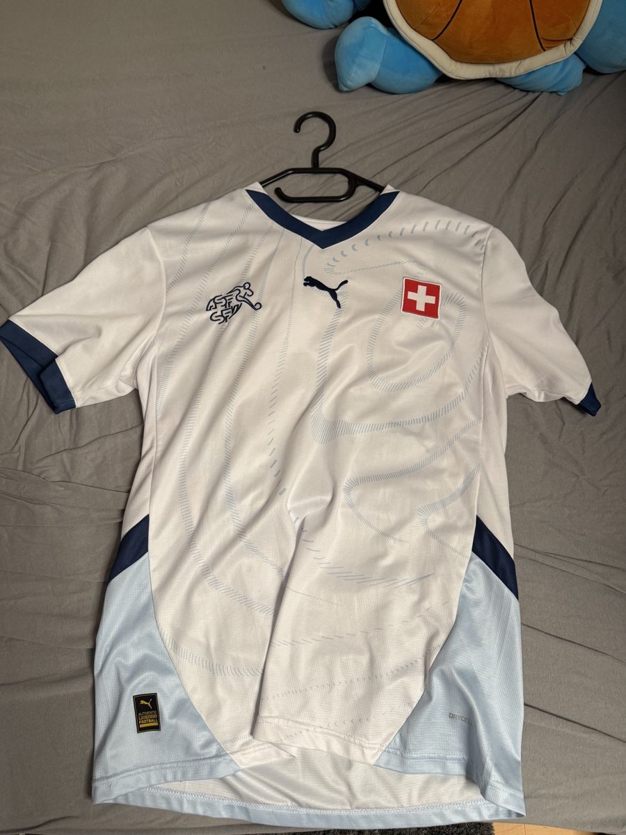 Leibchen & Hosen: Schweiz EM 2024 Trikot - weiss – Gebraucht aus Istighofen von diefja