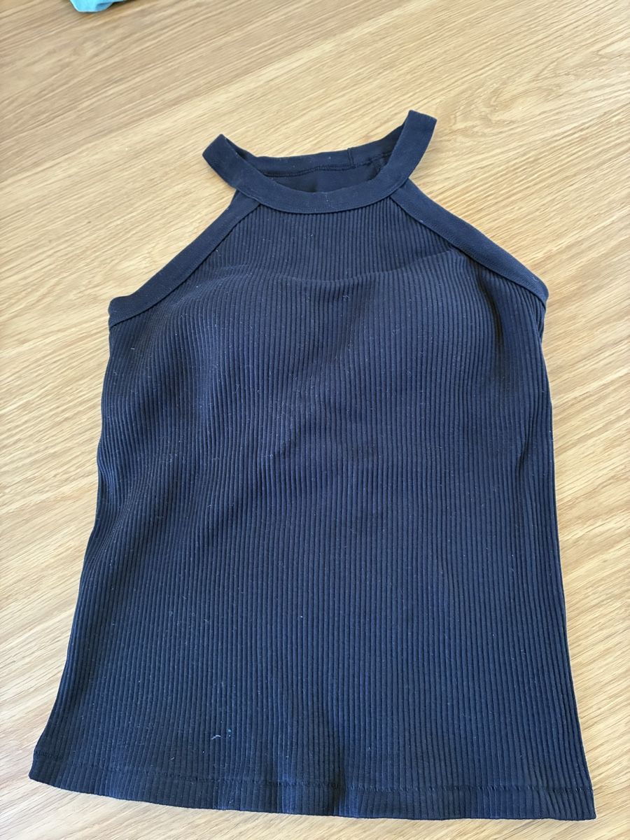 Tops: BH-integriertes Top – Neuf avec emballage d'origine à Bassersdorf par secondhand_clothing