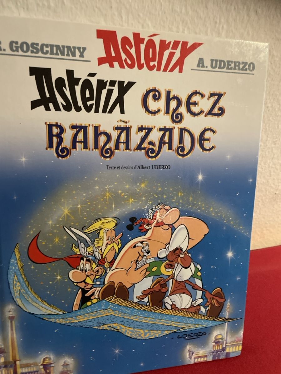 Fumetti: Astérix chez Rahazade – Nuovo (secondo la descrizione) da Dübendorf venduto da fel_cxq9