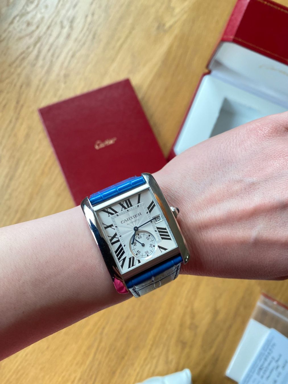 Cartier Montres: Cartier Tank MC, Full Set Mint – D'occasion à Bern par Blu_Bern