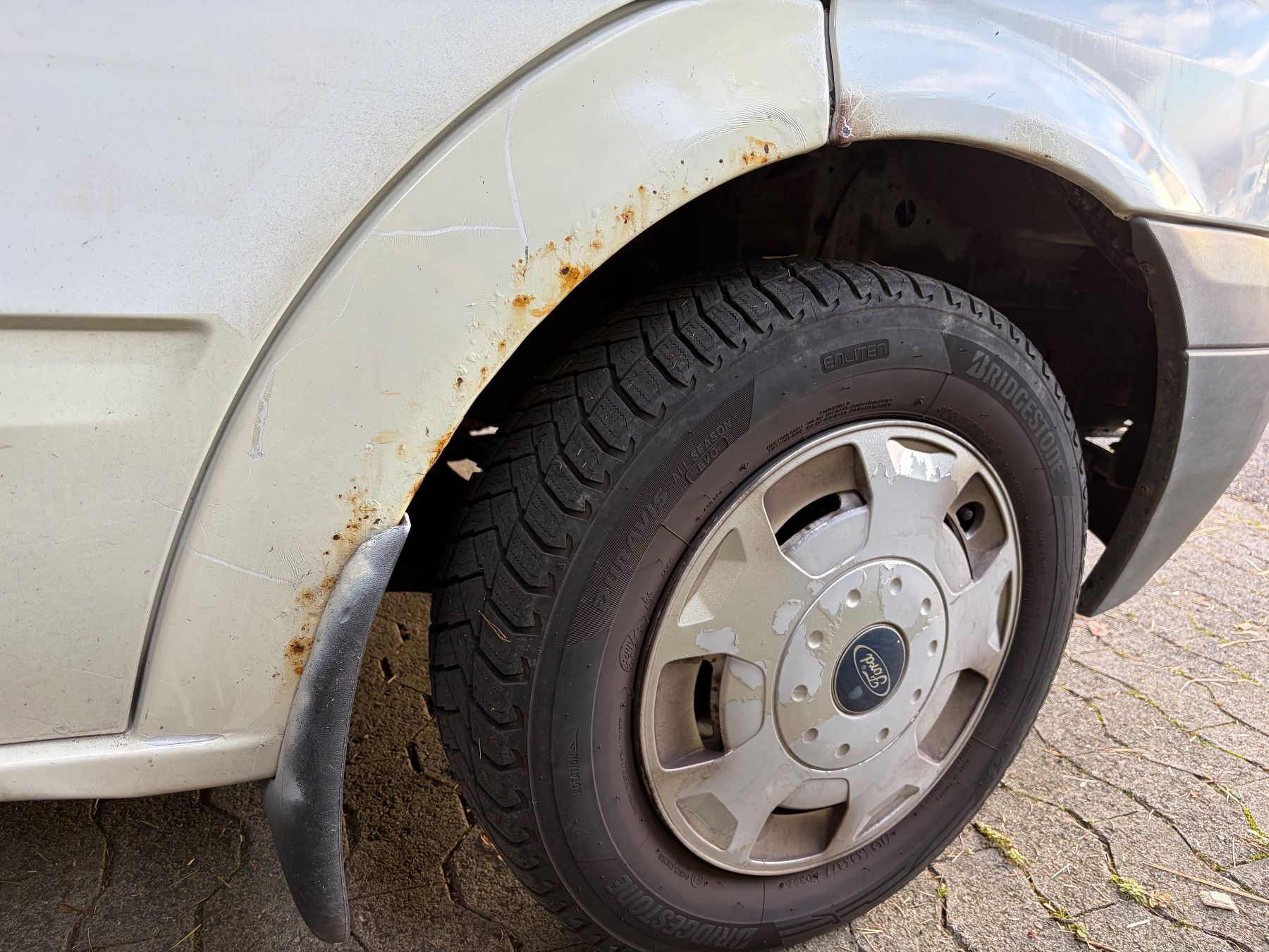Ford Veicoli commerciali: Ford Transit 260S TDCI – Usato da St. Gallen venduto da lei_529d 6