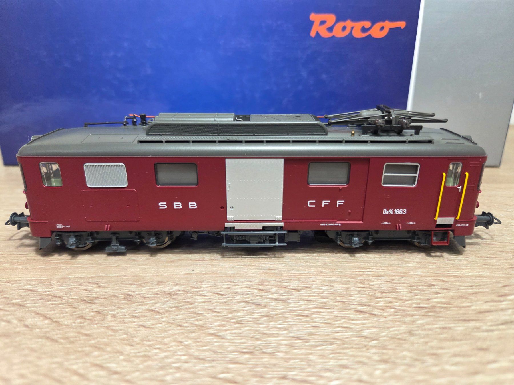 Roco Modelleisenbahnen: Roco 78656 E-Lok De 4/4 SBB Digital H0 – Neu und originalverpackt aus St-Aubin-Sauges von Lo_Go 1