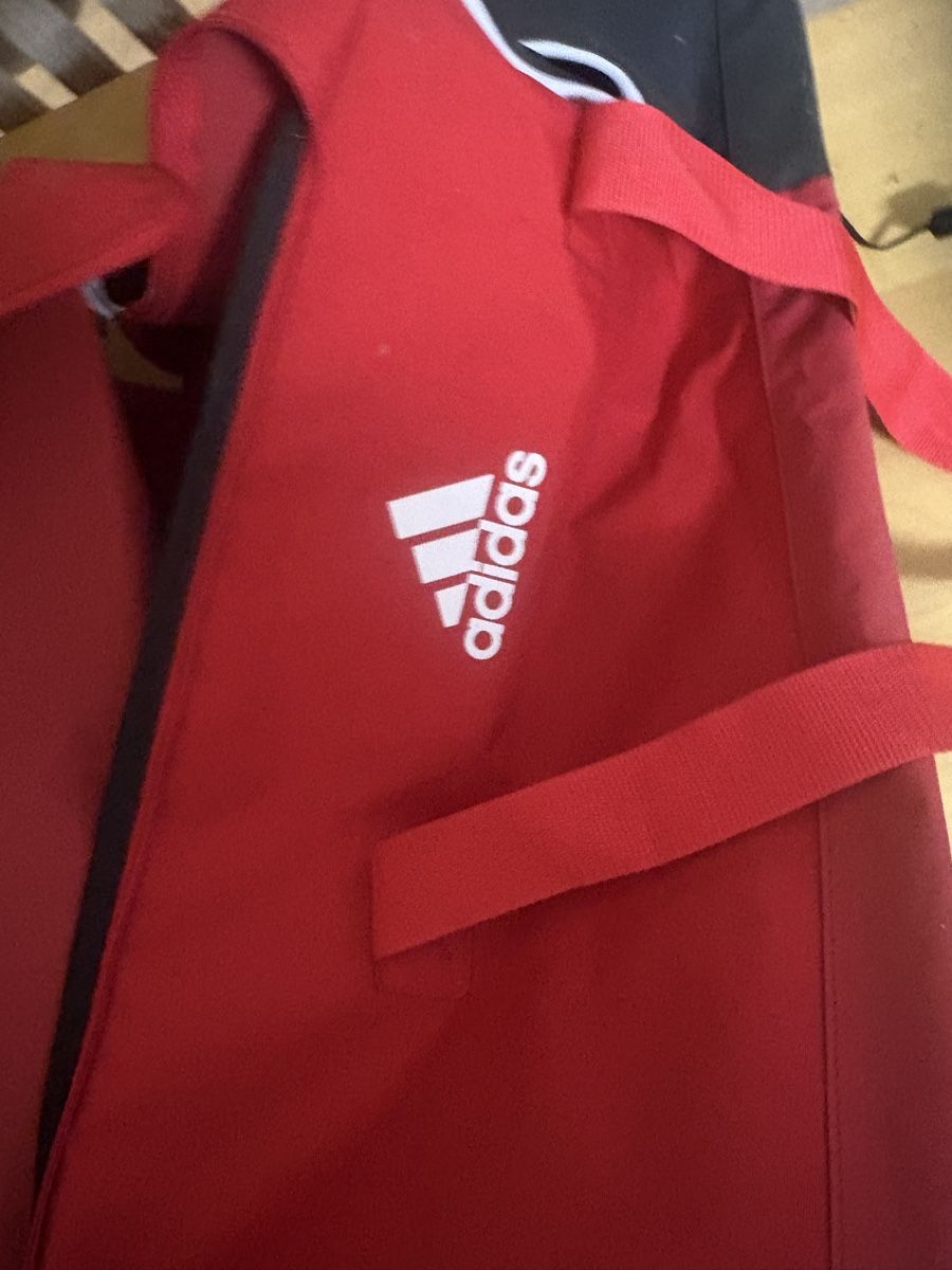 Adidas Taschen: Adidas Sporttasche Gross – Gebraucht aus Basel von len_k98f 1