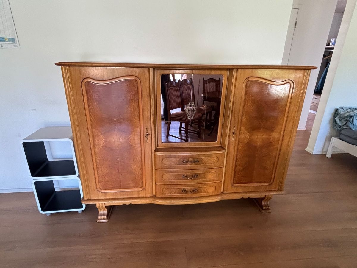 Credenze: Buffet aus Massivholz – Usato da Gipf-Oberfrick venduto da MightyMike84