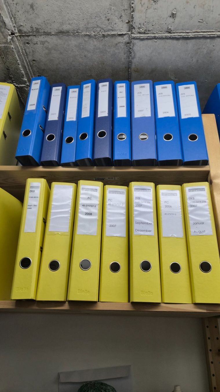 Raccoglitori: Diverse Ordner ca. 150 Stück – Usato da Watt venduto da sarahZH1995 2