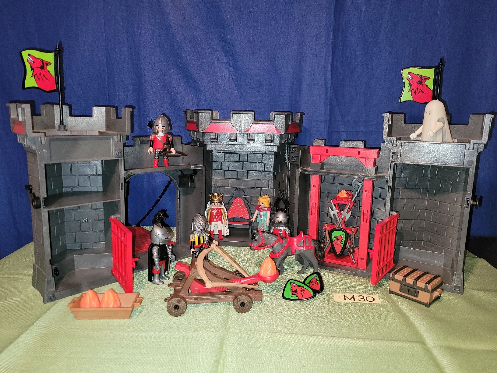 Playmobil Giocattoli: Playmobil Burg,klappbar M30A – Usato da Aarberg venduto da Fink010 1