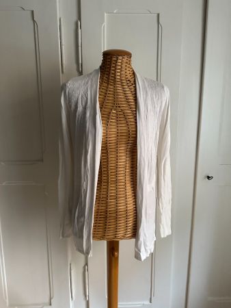 ORSAY - Jäckchen offweiss mit Perlen XS