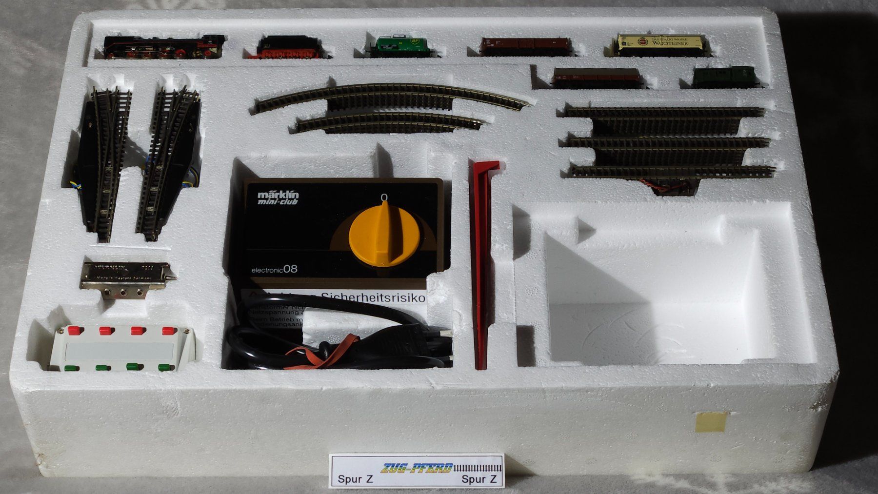 Märklin Modellini di ferrovie: 81780: Start-Set m. Güterzug, Schienen u. Transformator, TOP – Nuovo (secondo la descrizione) da Therwil venduto da ZUG-Pferd 1