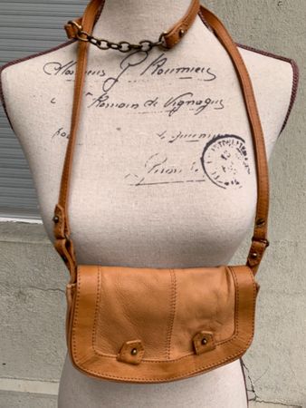 Superbe mini sac en cuir PETITE MENDIGOTE Paris