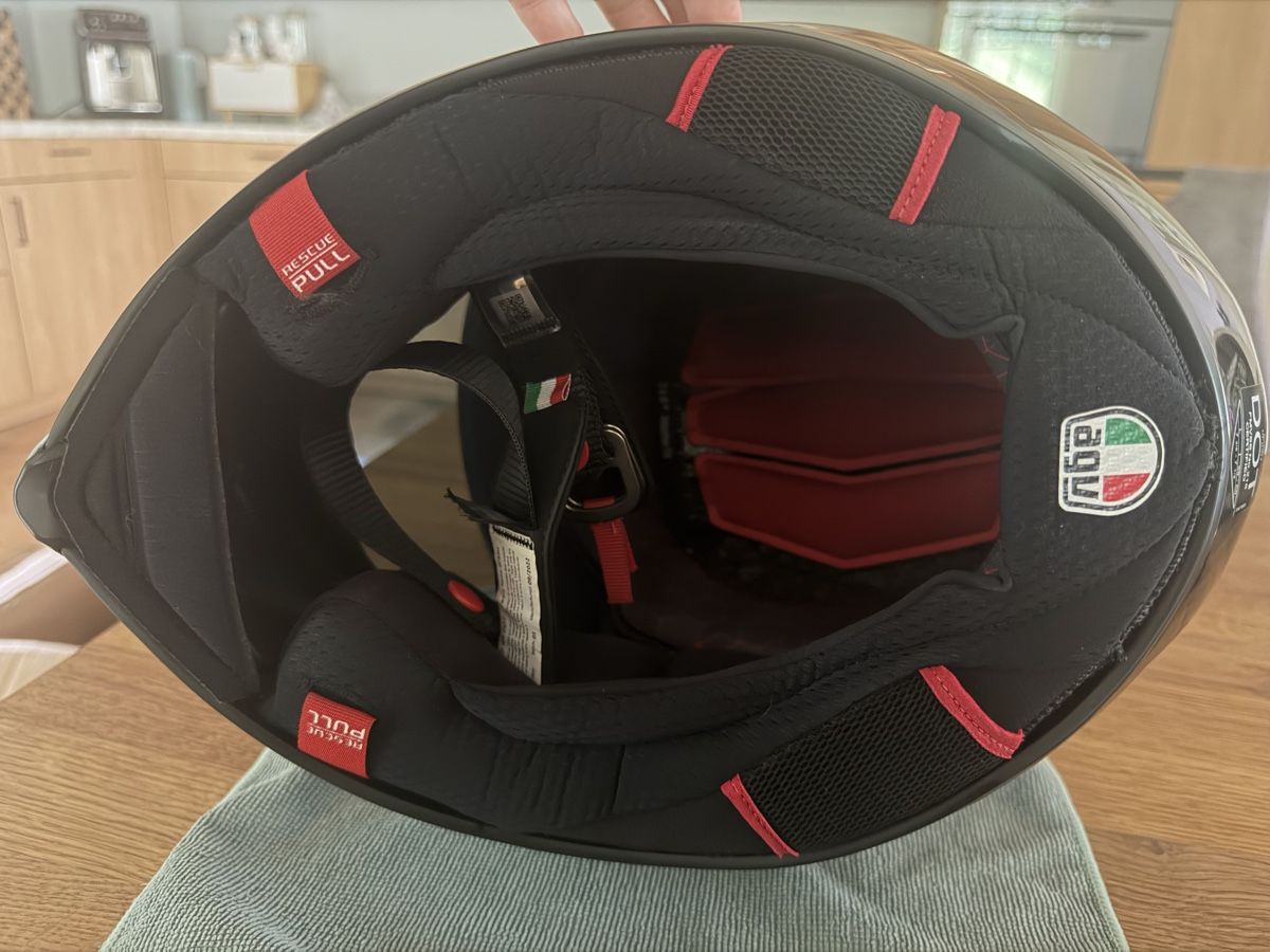 AGV Casques & visières: AGV Pista GP RR Carbon Grösse L – D'occasion à Intschi par sam_t5kc 5