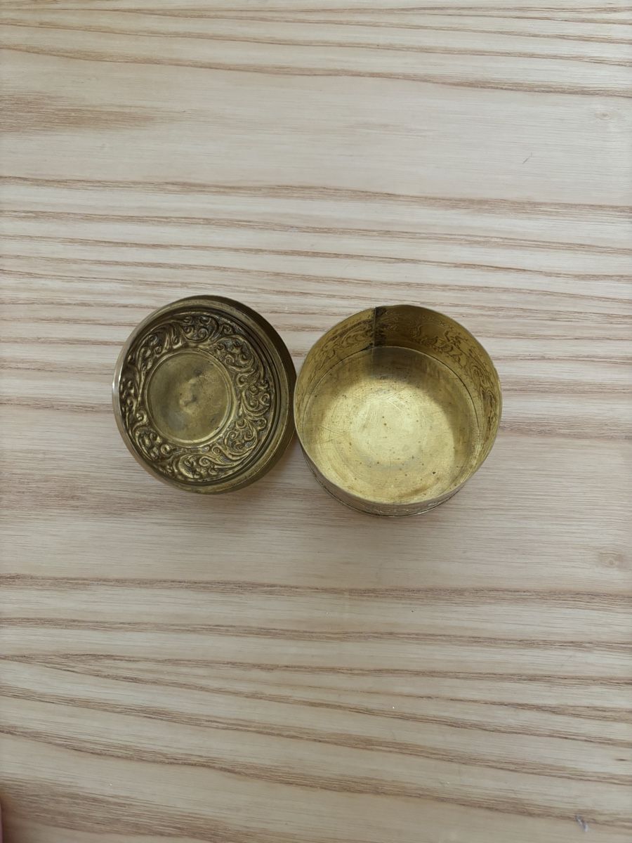 Zuccheriere: Messingdose Teedose mit Elefantendekor Messing goldfarben – Usato da Zürich venduto da nnsn 7