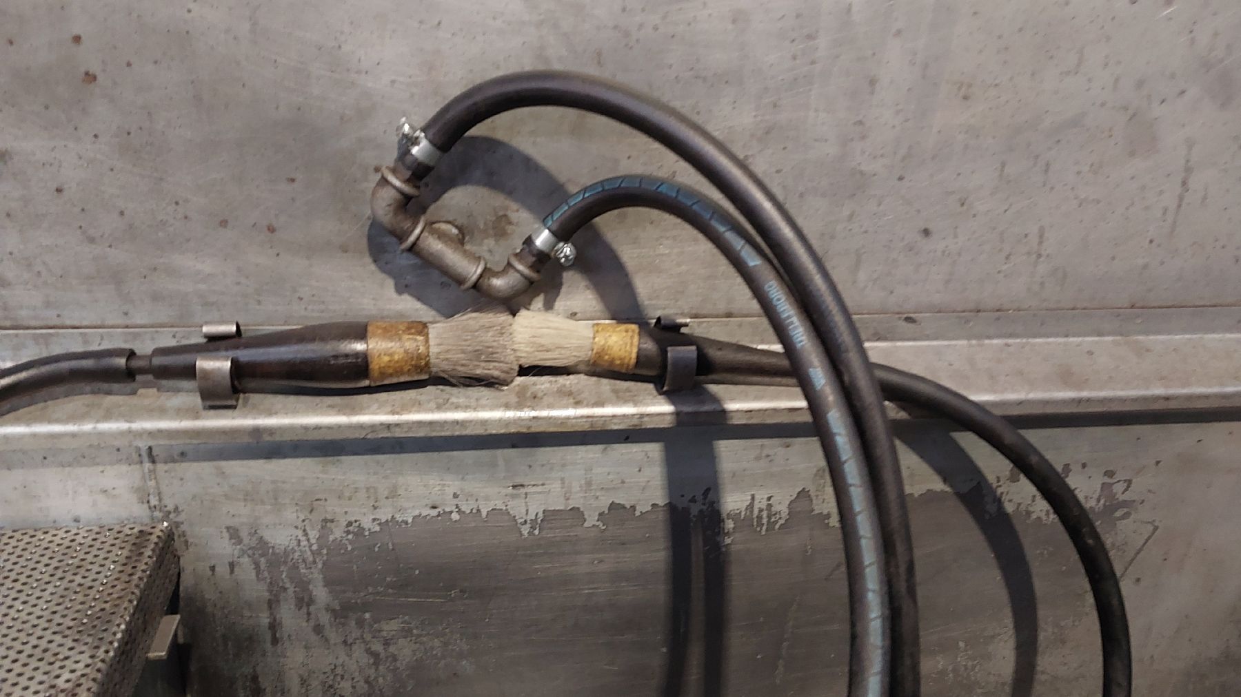 Tutte le macchine: Teilewaschtisch Amstutz Combi-Clean – Usato da Wabern venduto da speicki 2