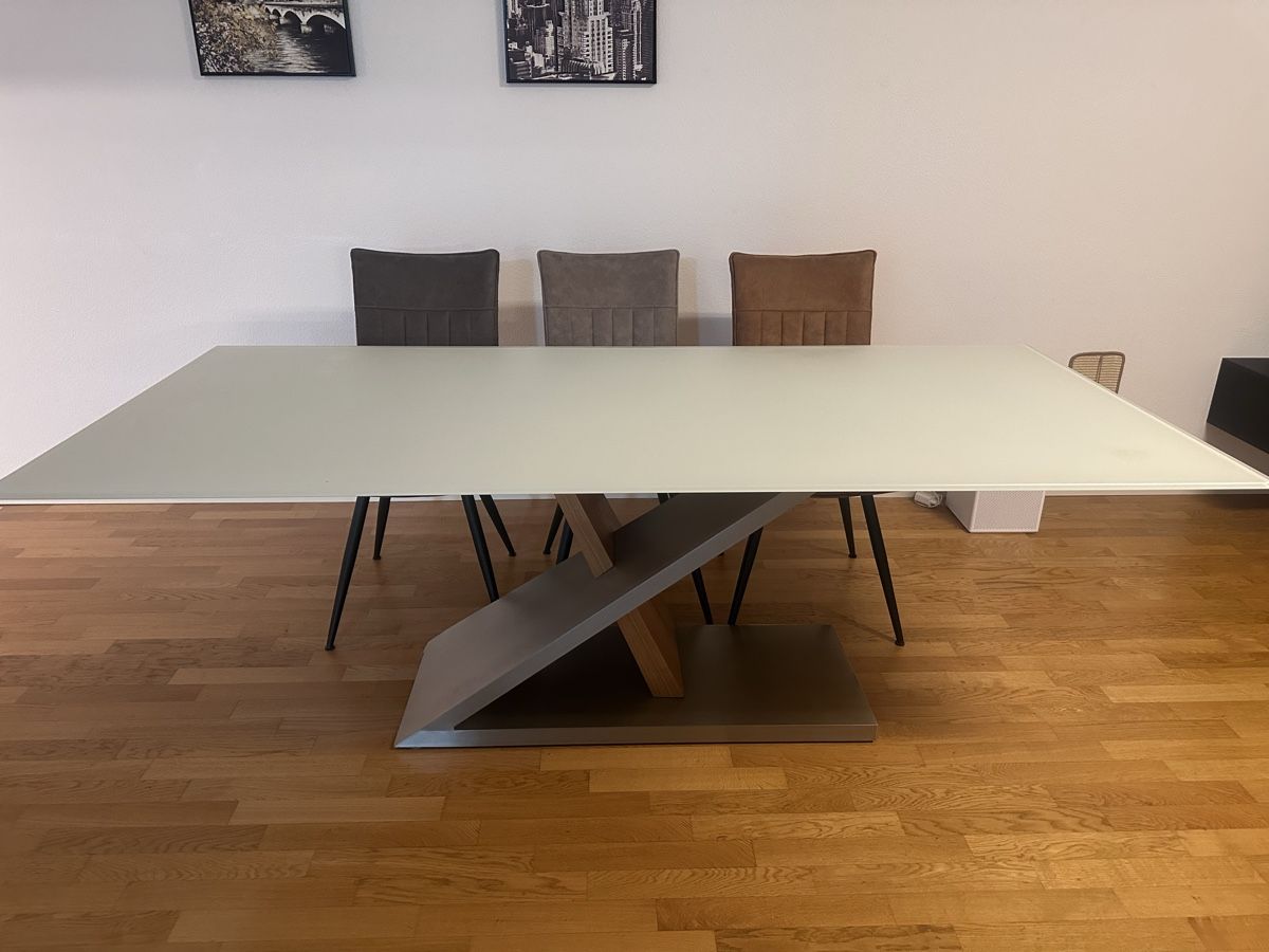 Tavoli: Design Esstisch 220 cm mit Milchglasplatte – Usato da Oberglatt ZH venduto da end_9z2w 1