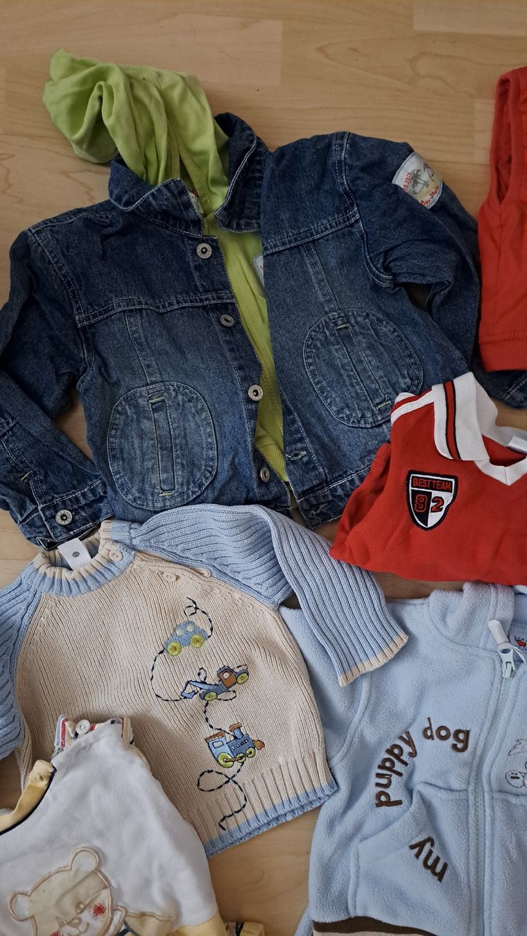 Lotti & Set di vestiti: 12-teiliges Kleiderset Gr. 74-92 – Usato da Winterthur venduto da Dream_of 2