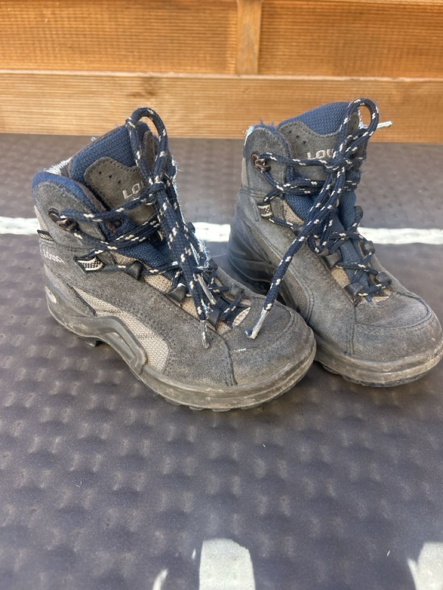 Lowa Scarpe per ragazzi: Lowa Wanderschuhe Grösse 28 – Usato da Muttenz venduto da ine_l8wg