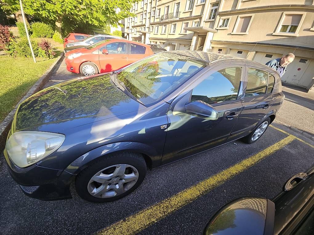 Strada: Révisée, expertisée dernièrement.  – Usato da Lausanne venduto da djymbo
