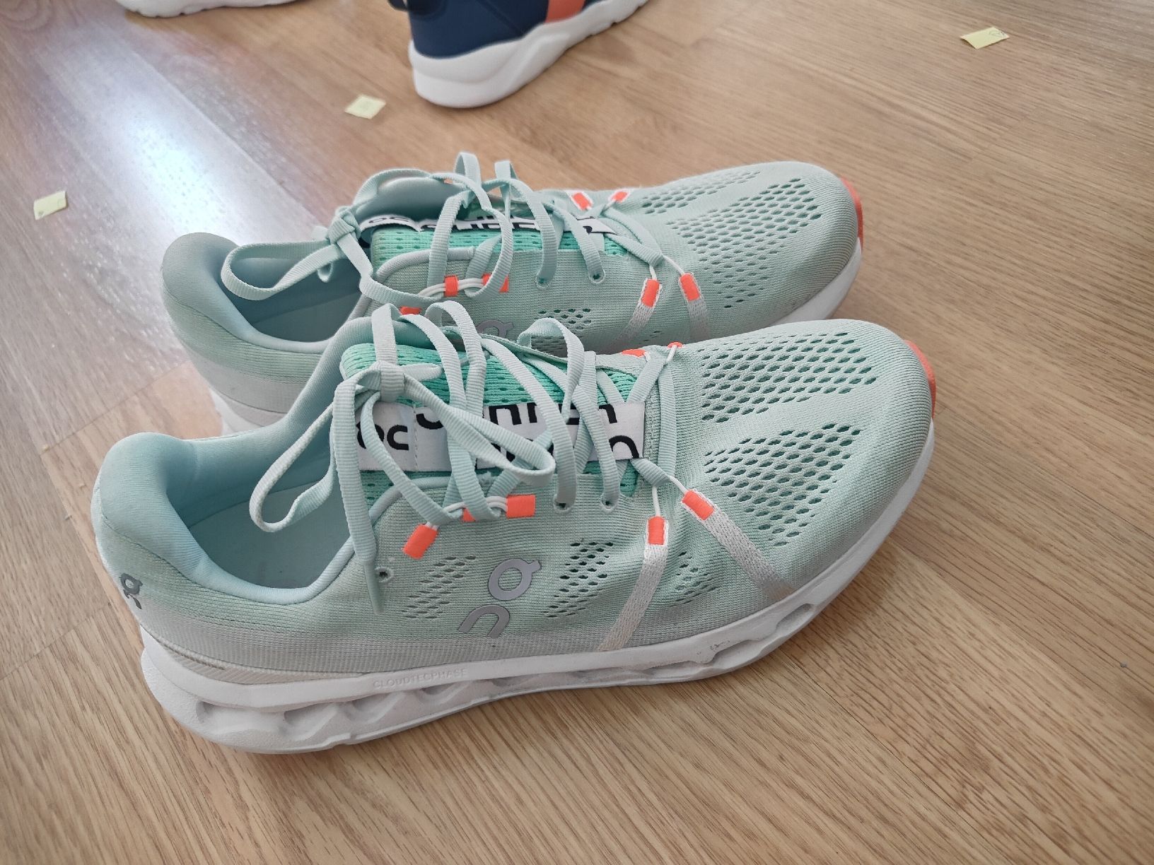 Scarpe da uomo: Chaussures de running On Cloudsurfer vert taille 44 – Difettoso da Biel/Bienne venduto da Edi5Roli3 4