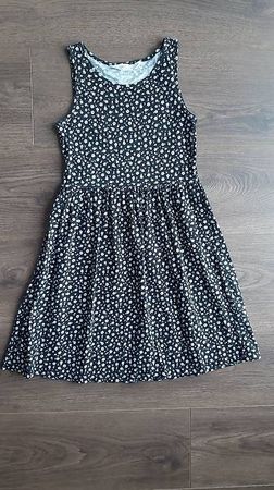 Kleid Gr. 134/140