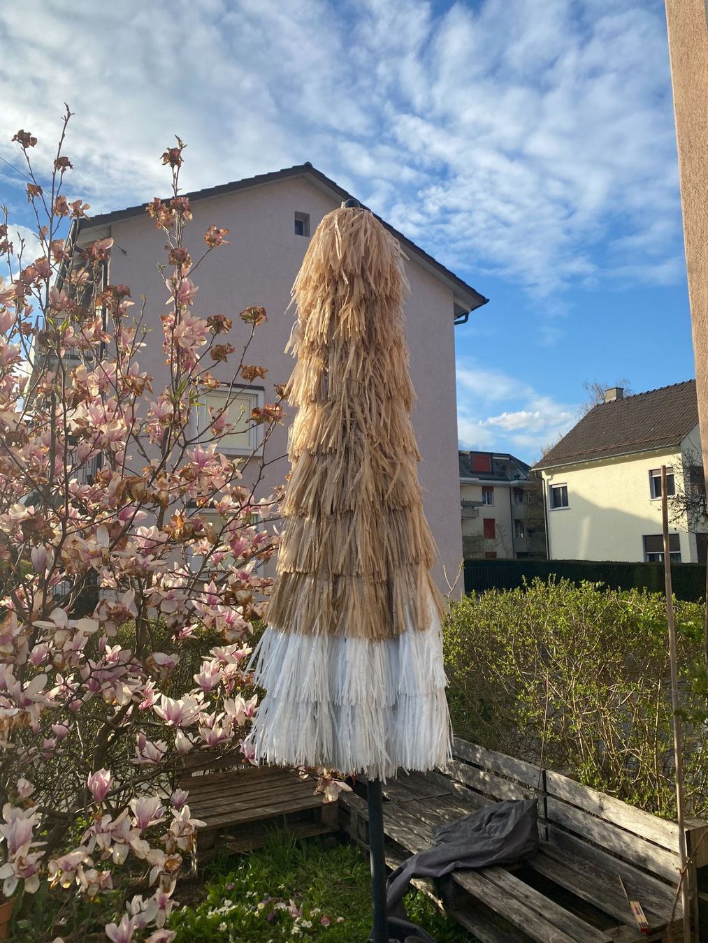 Sonnenschirme: Schöner Boho Sonnenschirm mit Sockel und Schutzhülle – Gebraucht aus Zürich von TinaTeekanne 2